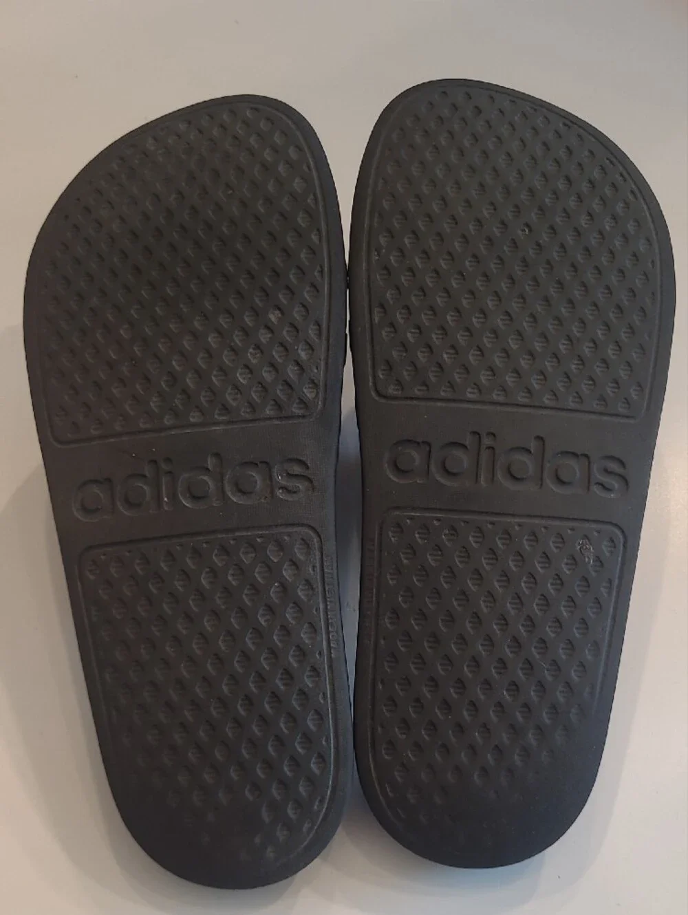 Adidas Unisex Slide Sandals Textured Strap Slip On Open Toe Comfort